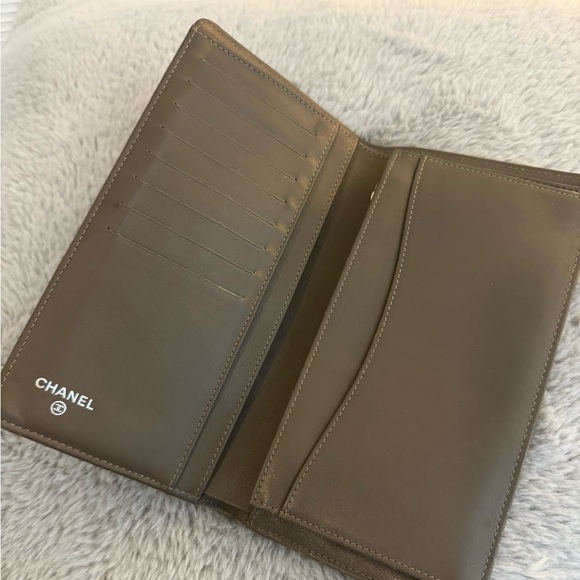 Chanel Quilted Patent Leather Long Yen Wallet - Picture 9 of 9